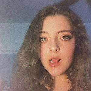 Meet your Posher, Rayna